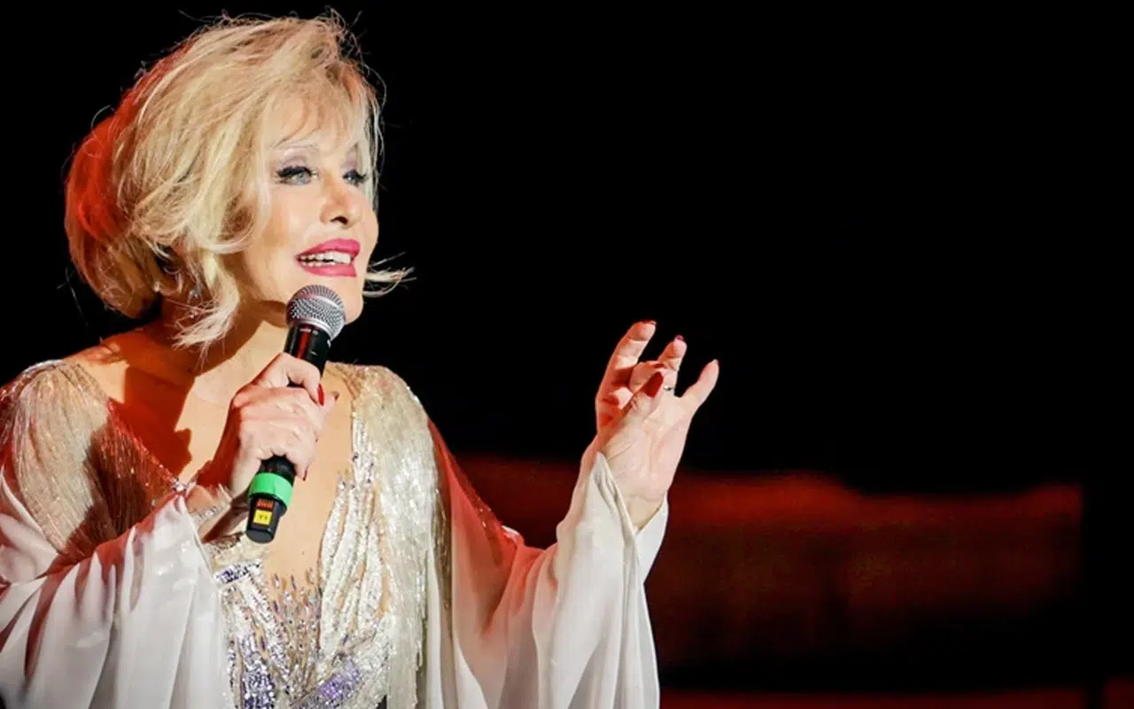 Emel Sayın’dan Kemal Sunal itirafı: Takip ettiği an hayatını değiştirdi