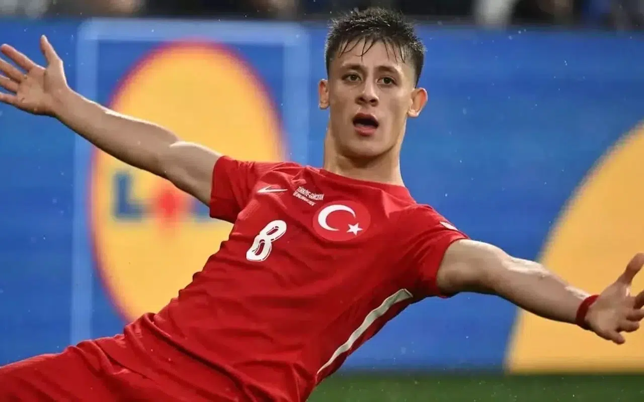 Arda Güler’in yanındaki gizemli isim ortaya çıktı: Sosyal medyada merak konusu olmuştu