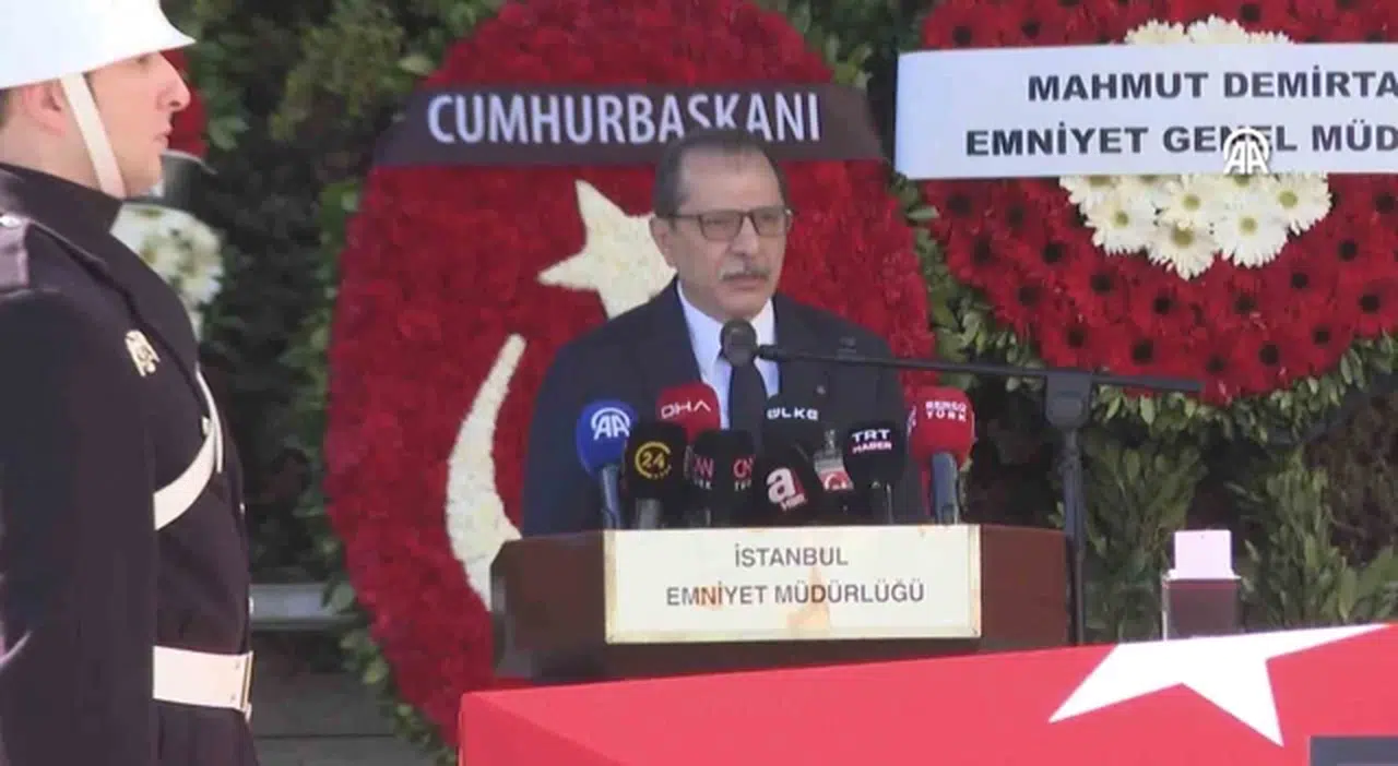 Şehit polis Mustafa Aydın için İstanbul’da tören düzenlendi