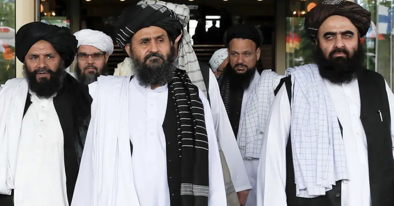 Taliban'dan tepki çeken karar: Kadınların eğitimi süresiz yasaklandı!