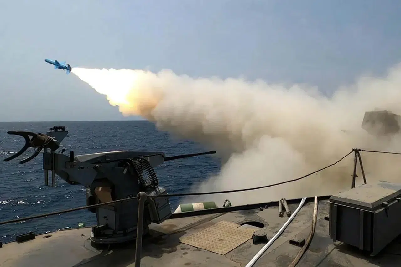 İran, o ülkenin gemilerinin Hürmüz Boğazı'ndan geçişine izin verdi!