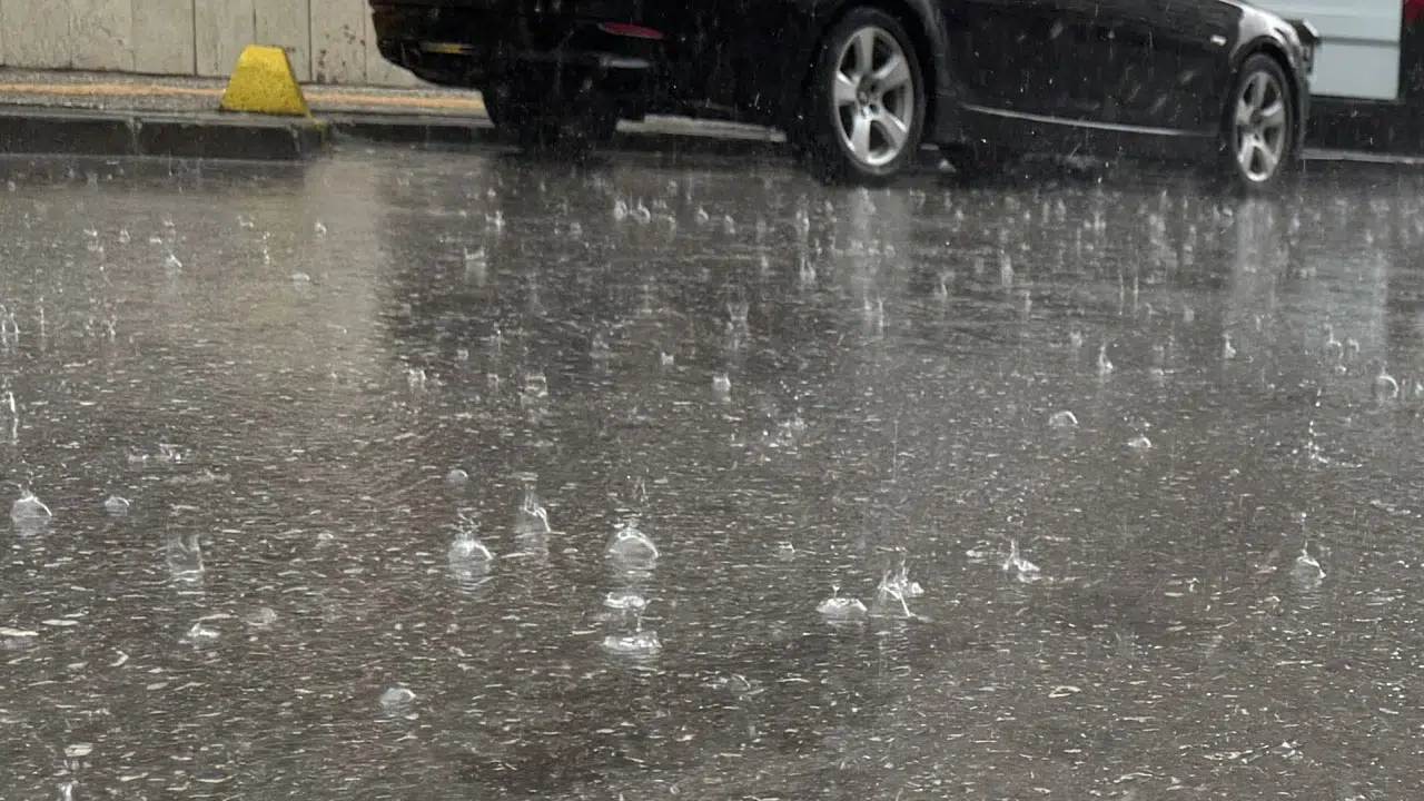 Bodrum’da şiddetli yağış alarmı: Evleri su bastı