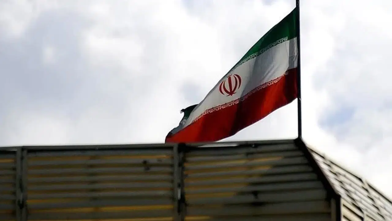 O ülke artan gerilim nedeniyle İran'a seyahat yasağı getirdi