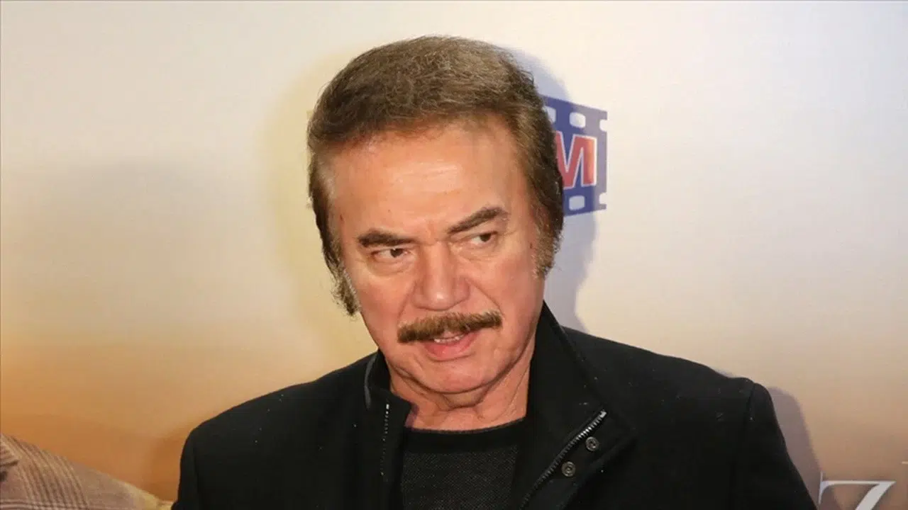 Orhan Gencebay koronavirüs şüphesiyle hastaneye kaldırıldı