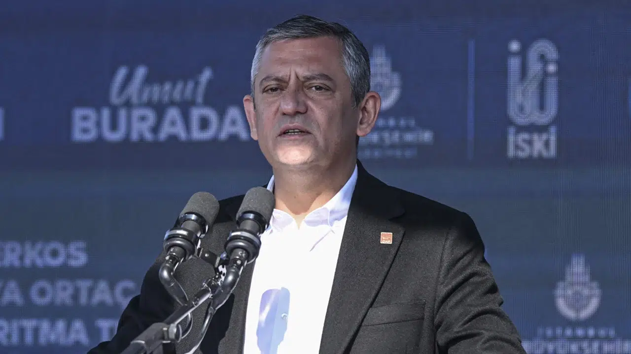 Özgür Özel: "İran’da rejim değişikliği savaş uçaklarıyla olmaz"