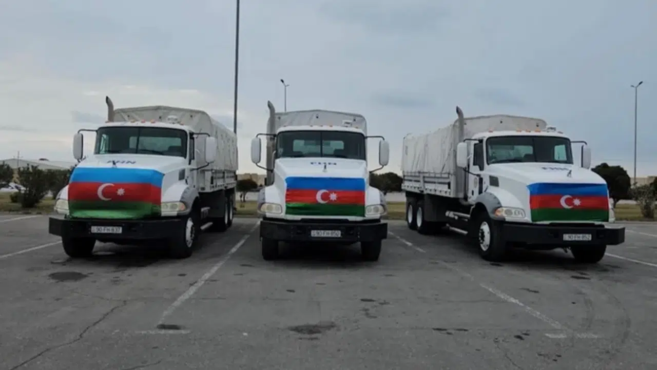 Azerbaycan'dan İran'a destek! İnsani yardım gönderdi...