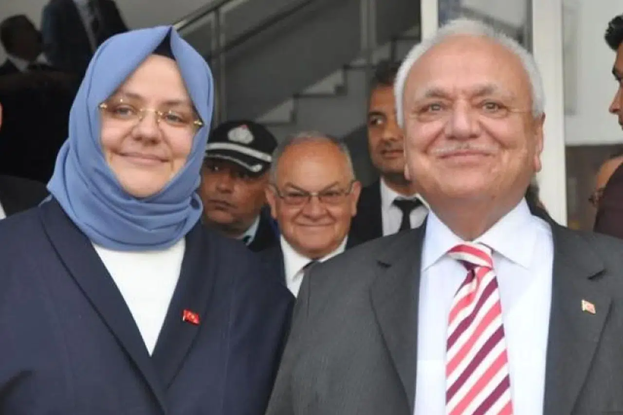 Eskişehir'de zincirleme kaza! 2 eski bakan yaralandı