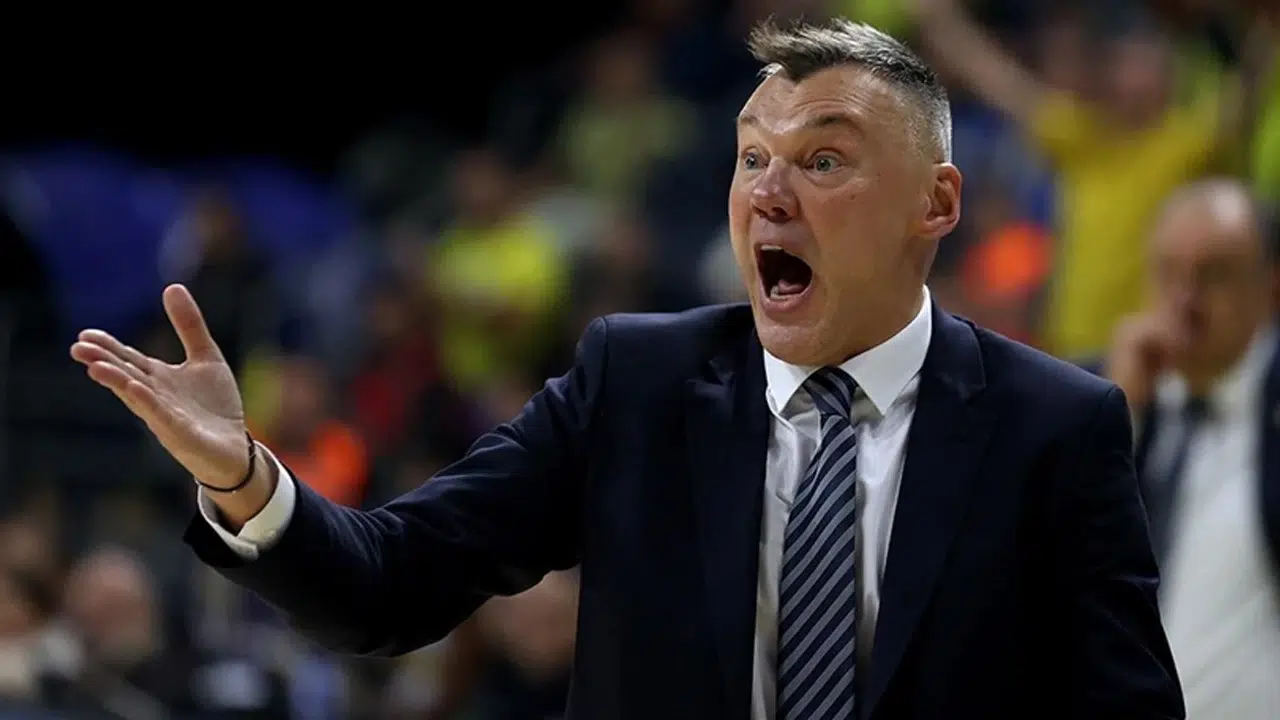 Dubai'de uçuş krizi: Sarunas Jasikevicius Dubai’de mahsur kaldı