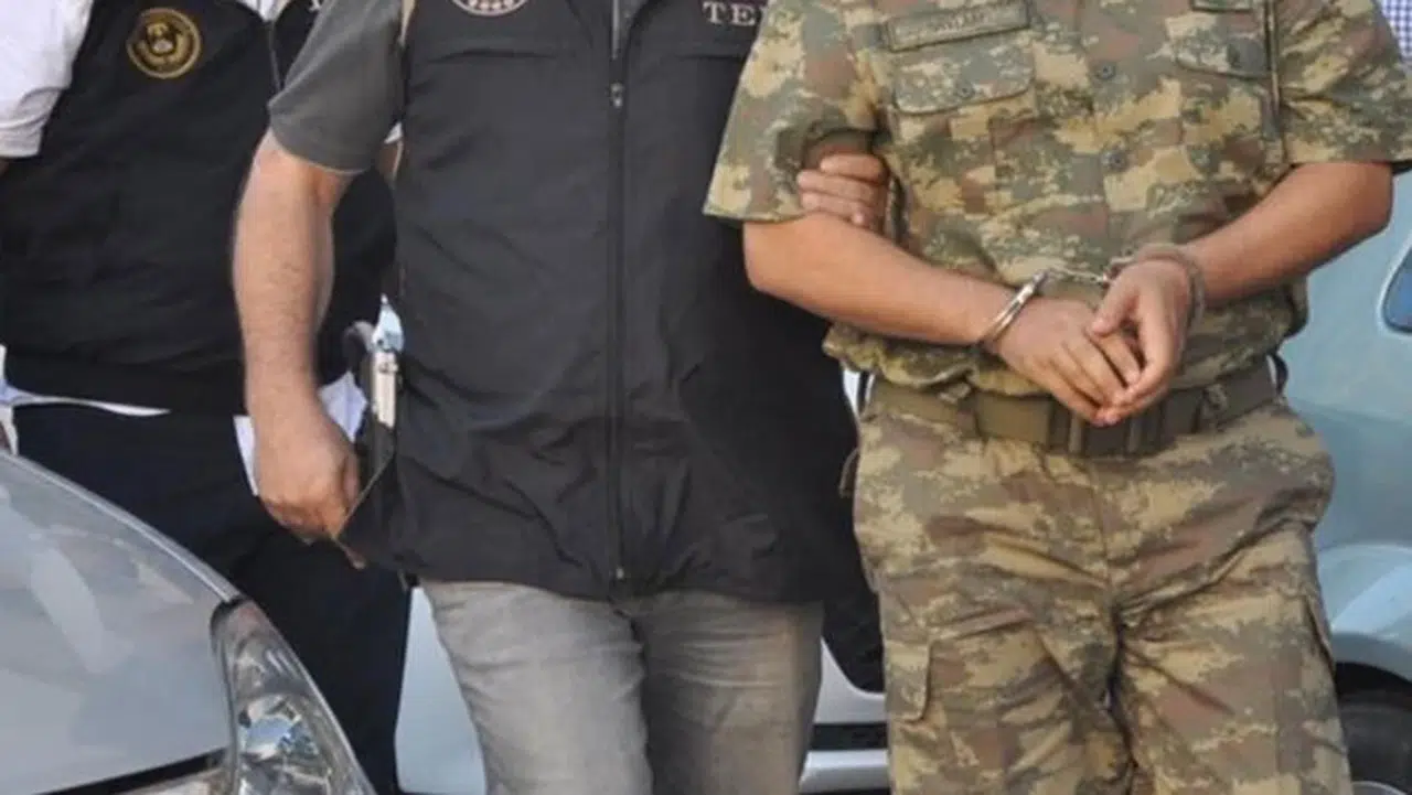 İstanbul'da terör örgütü DEAŞ operasyonunda 13 zanlı yakalandı