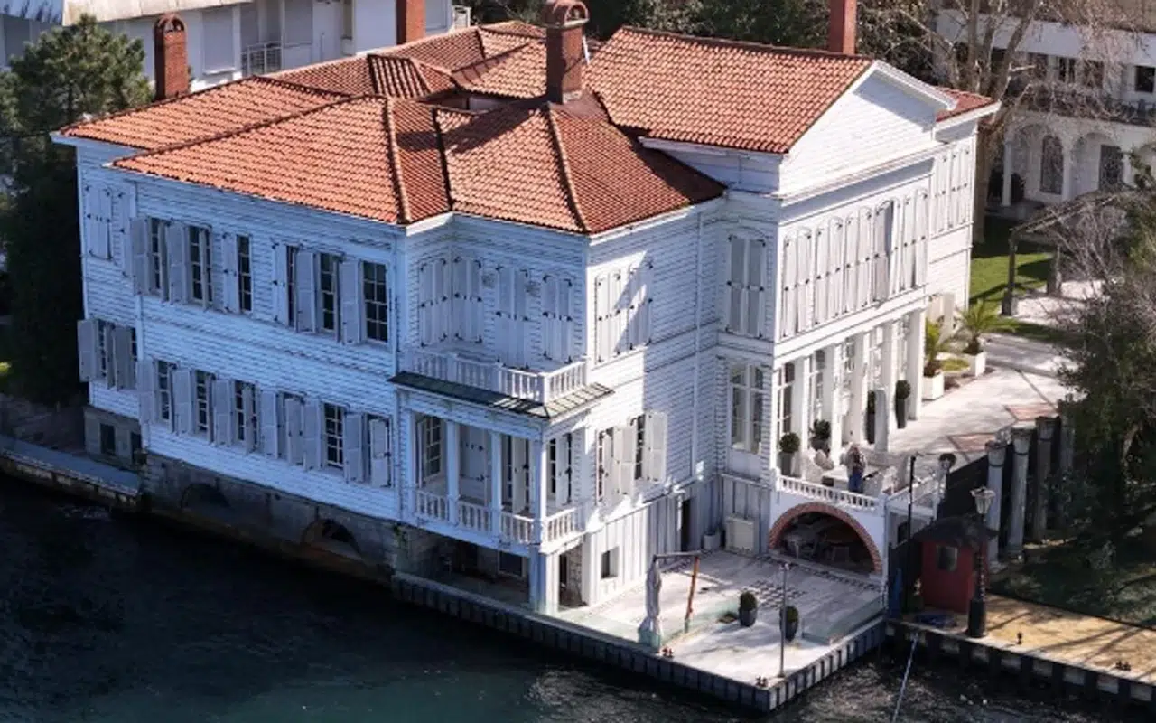 Kurtlar Vadisi’nin efsane “Baron” yalısı satışta: İstenen rakam dudak uçuklattı