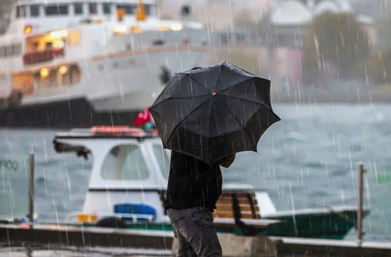 AKOM’dan İstanbul için yeni yağış uyarısı: Hafta sonuna doğru sağanak yeniden güçlenecek