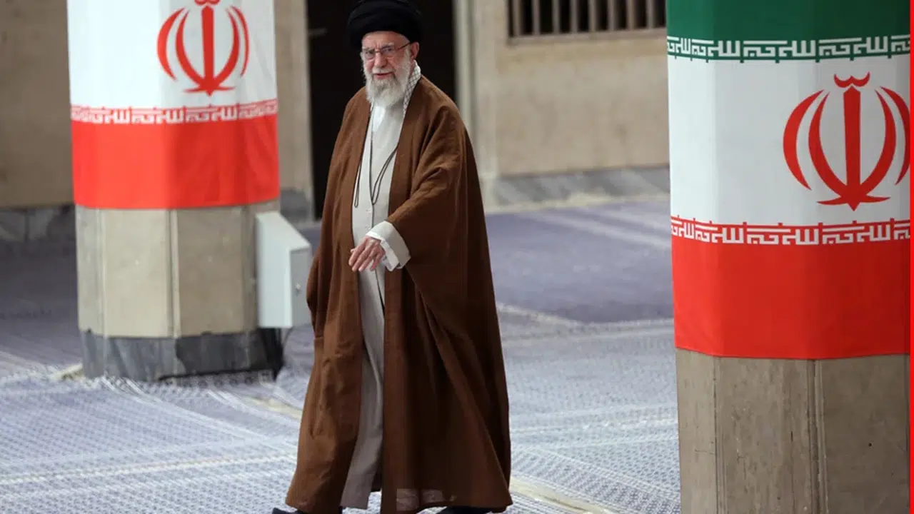 SON DAKİKA! İran lideri Ayetullah Ali Hamaney öldürüldü