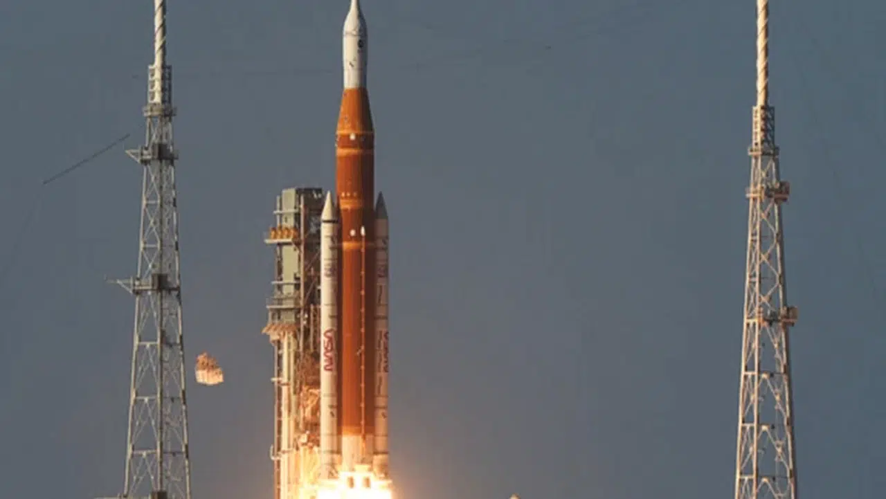 Artemis II Mürettebatı, 10 Günlük Ay Görevini Başarıyla Tamamlarken Dünya'ya Geri Döndü!