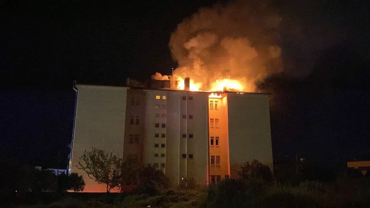 Aydın'da lise yurdunda yangın: Öğrenciler tahliye edildi