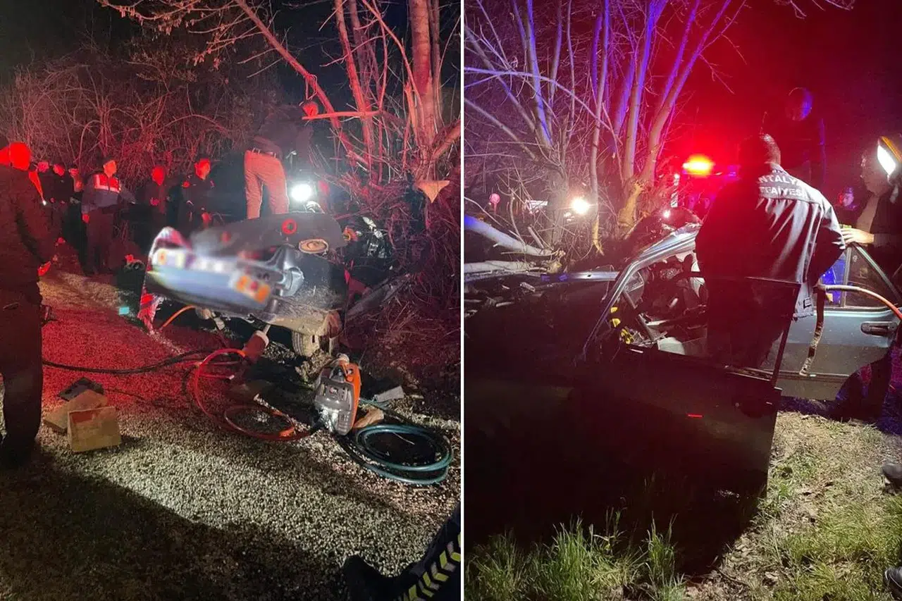 Antalya'da korkunç kaza: 3 kişi hayatını kaybetti