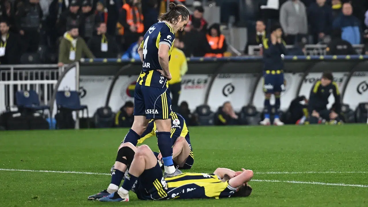 Fenerbahçe’nin borcu 27 milyar 293 milyon liraya ulaştı