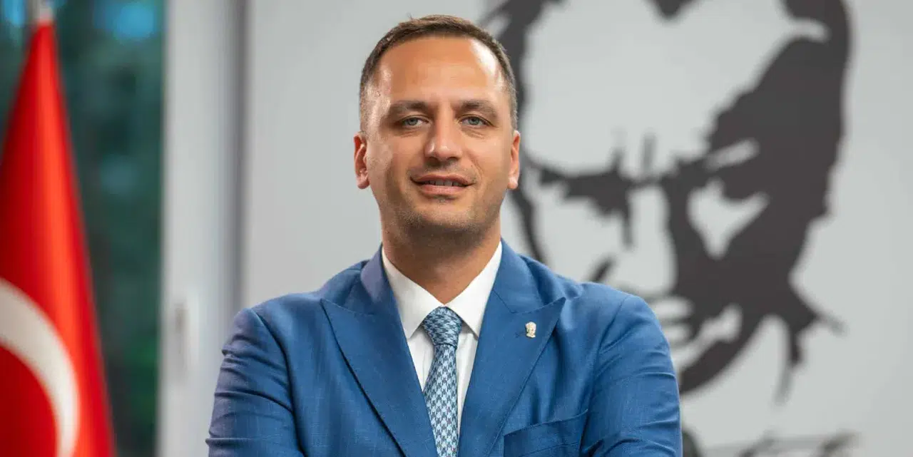 Özkan Yalım'ın sevgilisini işe almıştı: Bornova Belediye Başkanı Ömer Eşki gözaltına alındı