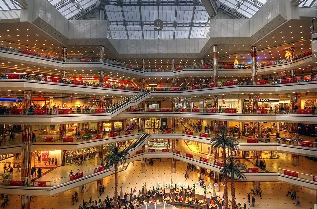 AVM’lerin 'ciro şampiyonları' belli oldu: İşte en çok kazanan markalar