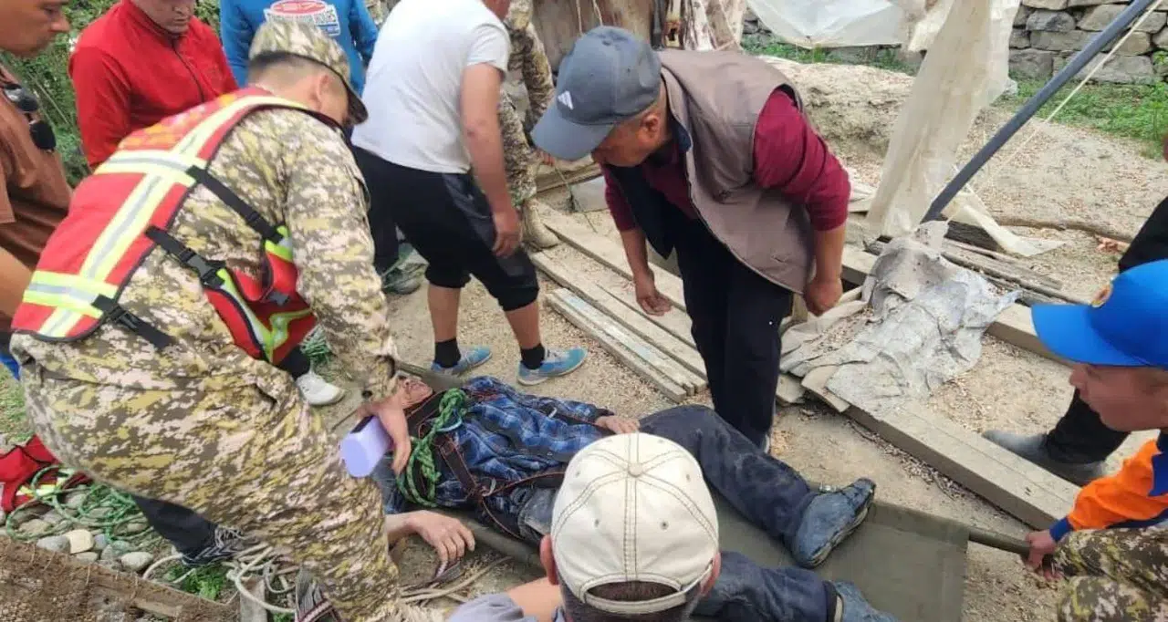 Kırgızistan’da 16 gün mahsur kaldığı kuyudan kurtarıldı