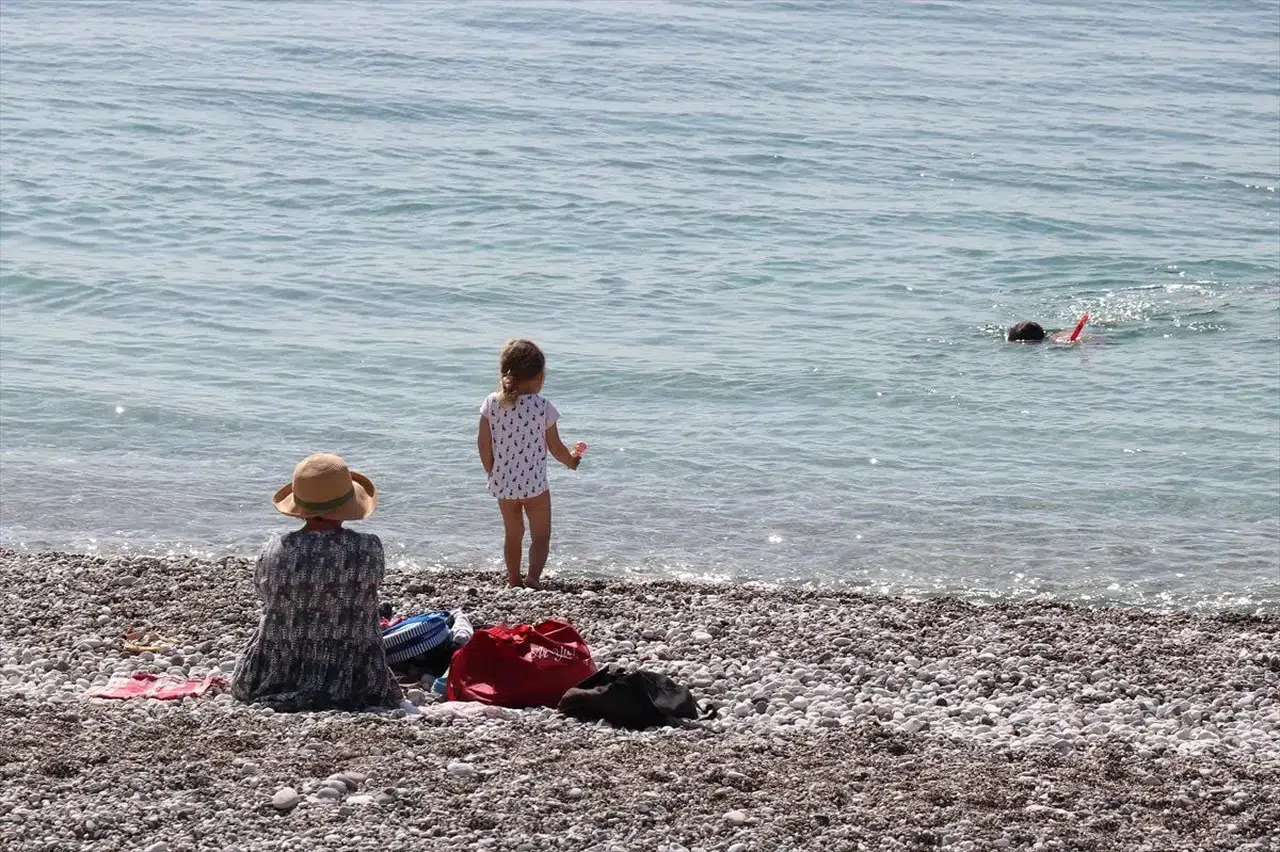 Antalya'da nisan ayında denize girilir mi? İşte güncel su sıcaklıkları ve uzman önerileri