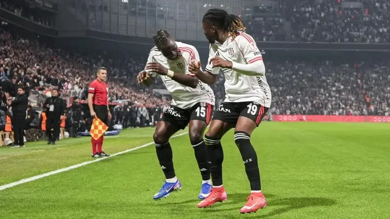 Beşiktaş Alanyaspor maç özeti 3-0 Kartal yarı finalde