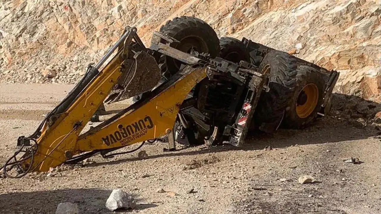 Kars’ta iş makinesinin altında kalan operatör yaşamını yitirdi