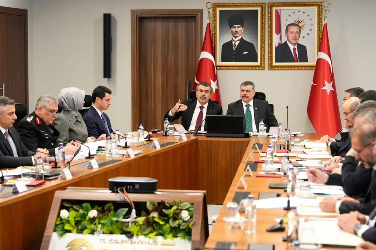 Okul saldırıları sonrası kritik zirve: Devlet yeni güvenlik hamlesi için düğmeye bastı