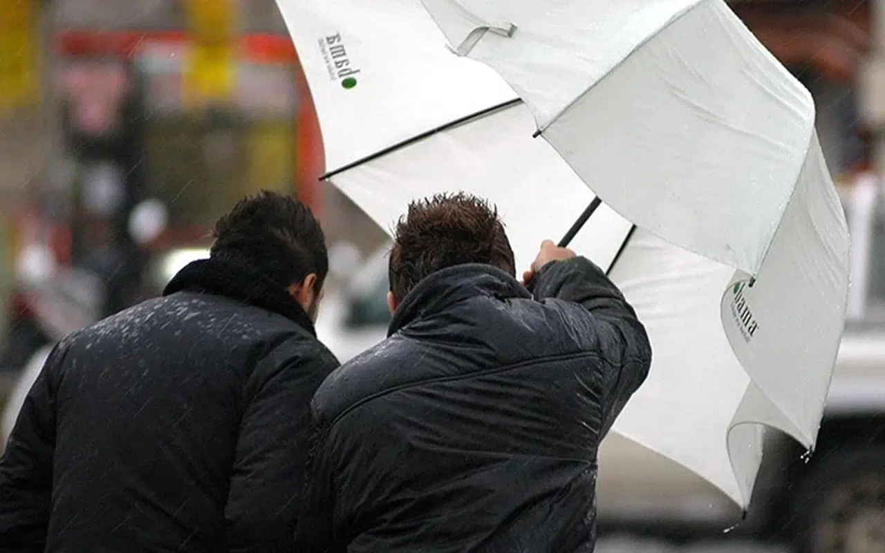 Sıcaklıklar düşüyor, 12 il için sağanak ve sel uyarısı yapıldı