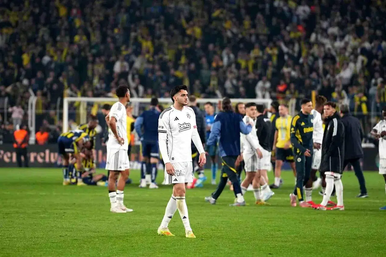 Beşiktaş, Fenerbahçe deplasmanında kaybetti