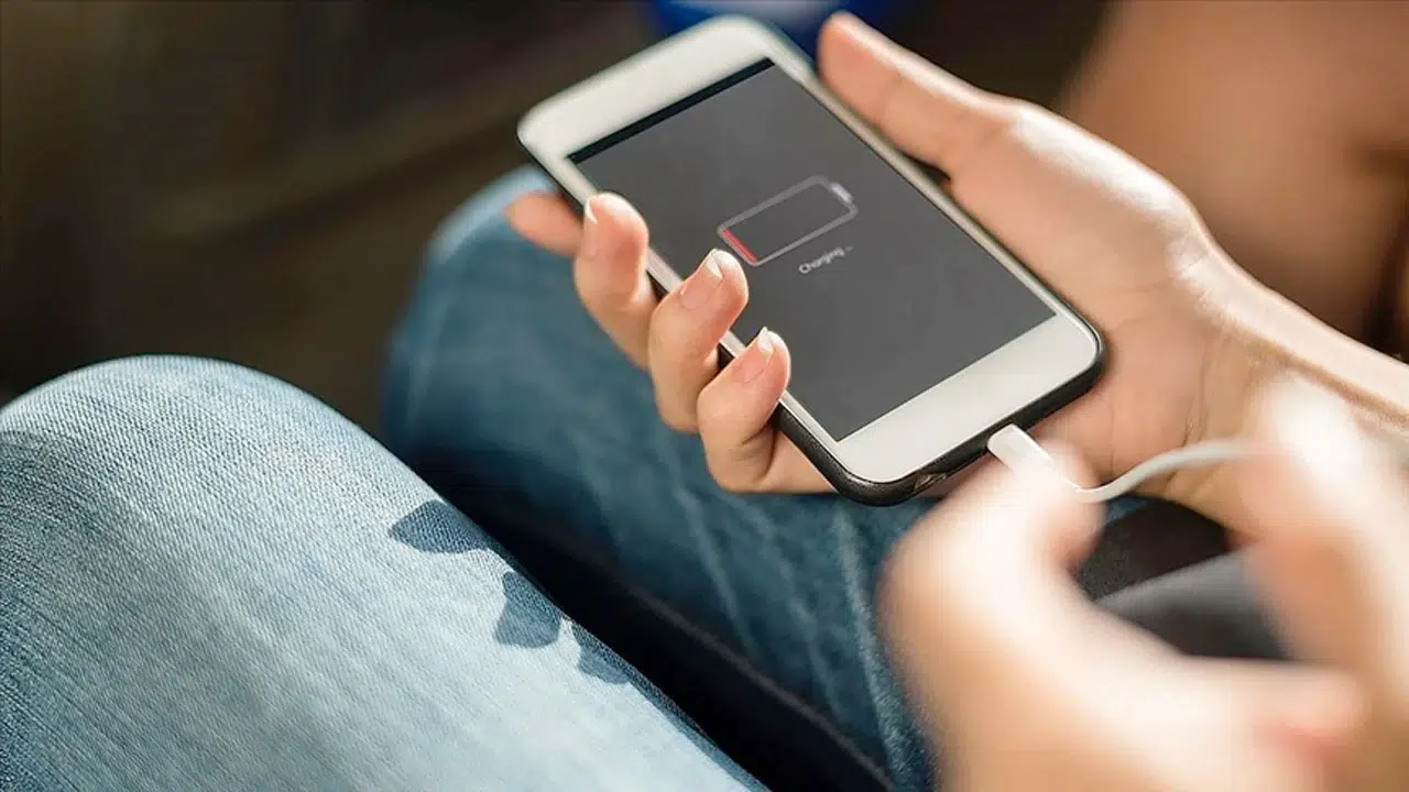 Uçaklarda powerbank kullanımı değişti! Şarj yasaklandı sayı sınırı getirildi