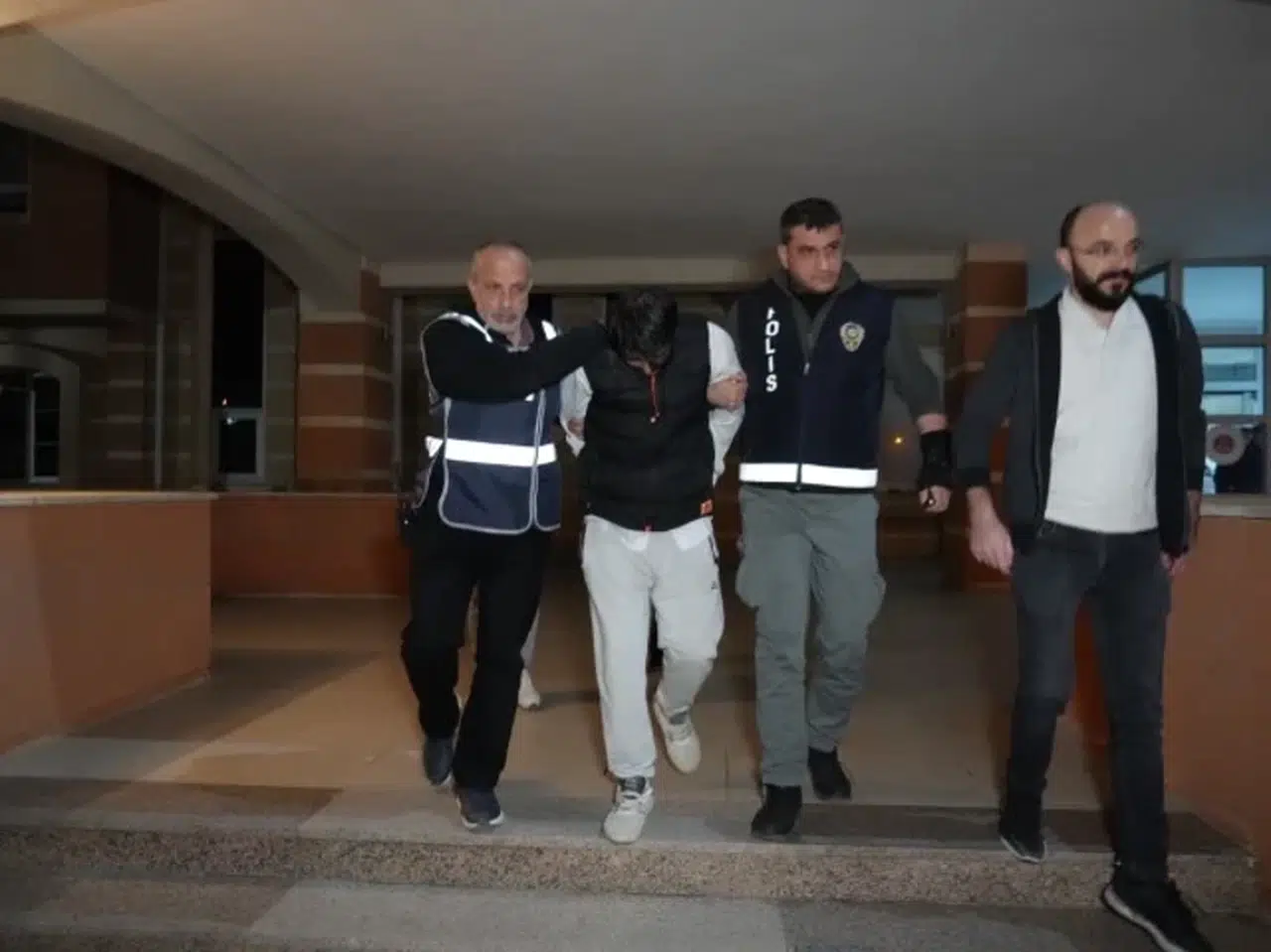 Kastamonu'da kan donduran cinayet: 8 aylık hamile eşini öldürdü, 8 gün eşinin cesediyle uyudu