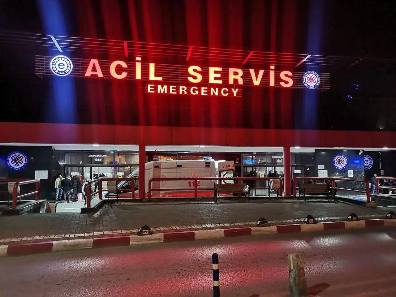 Parkta dehşet: 2 yaşındaki çocuğa bıçaklı saldırı!