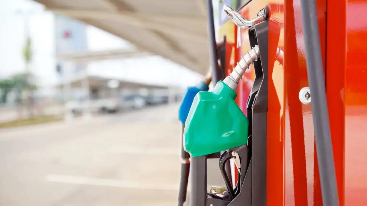 Motorin indirimi kısa sürdü, tabelada yeniden zam beklentisi oluştu