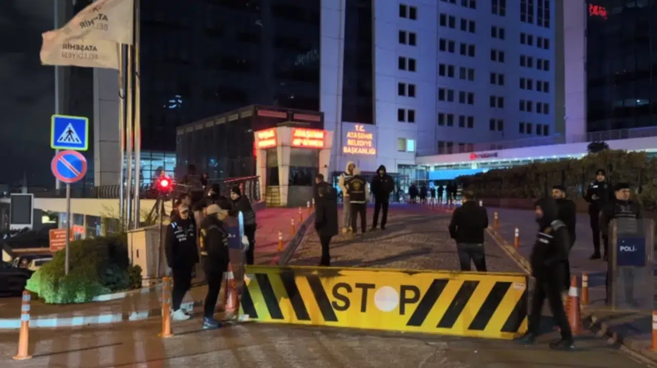 Ataşehir Belediyesi’ne operasyon: Başkan Onursal Adıgüzel de gözaltına alındı