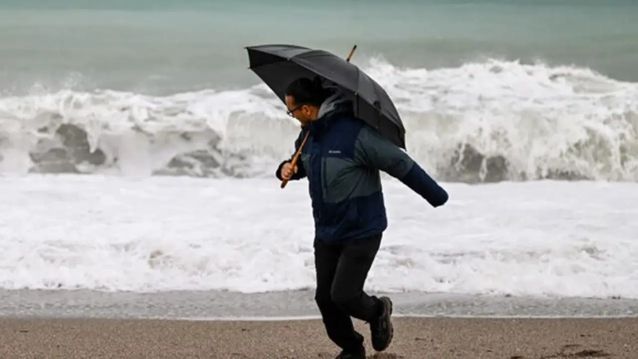 Bakanlıktan 4 il için sarı kodlu uyarı kuvvetli yağış ve toz taşınımına dikkat