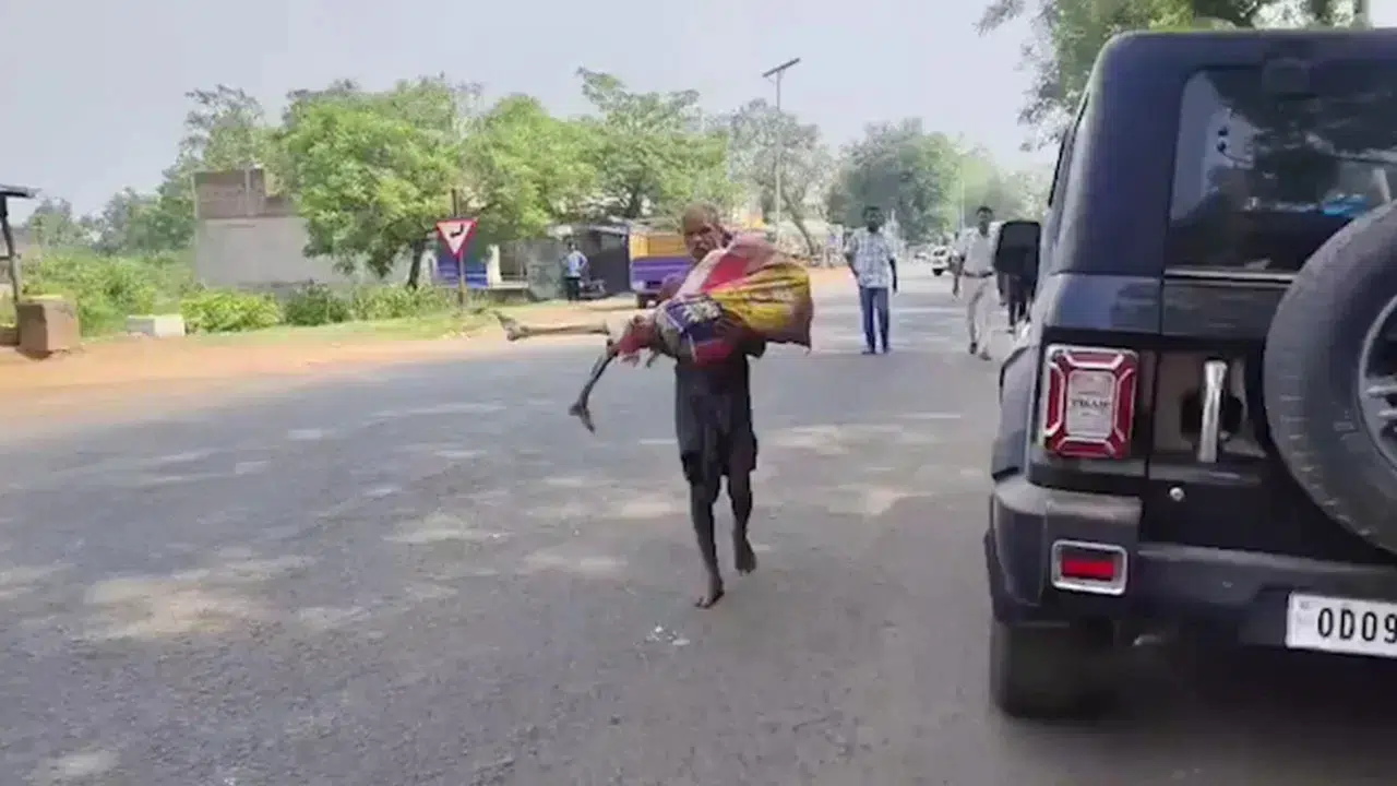 Ölen kardeşinin hesabından para çekmek için mezarını açtı: İskeletle bankaya gitti