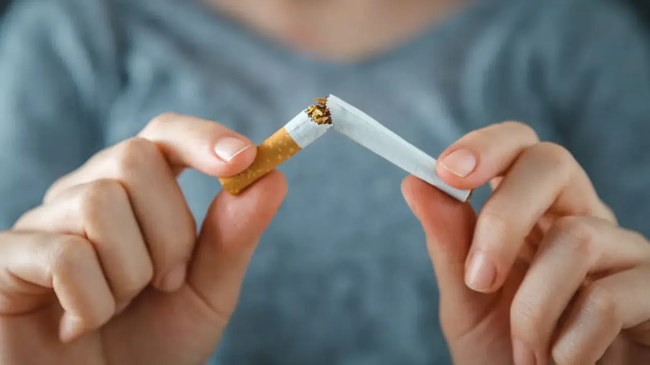 İngiltere'de yeni dönem: 2009 sonrası doğanlara sigara yasağı başladı