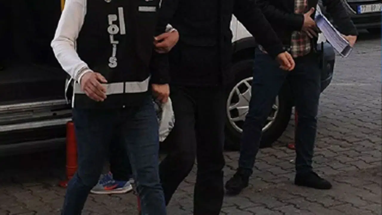 Bursa’da okullara saldırı paylaşımına 2 tutuklama