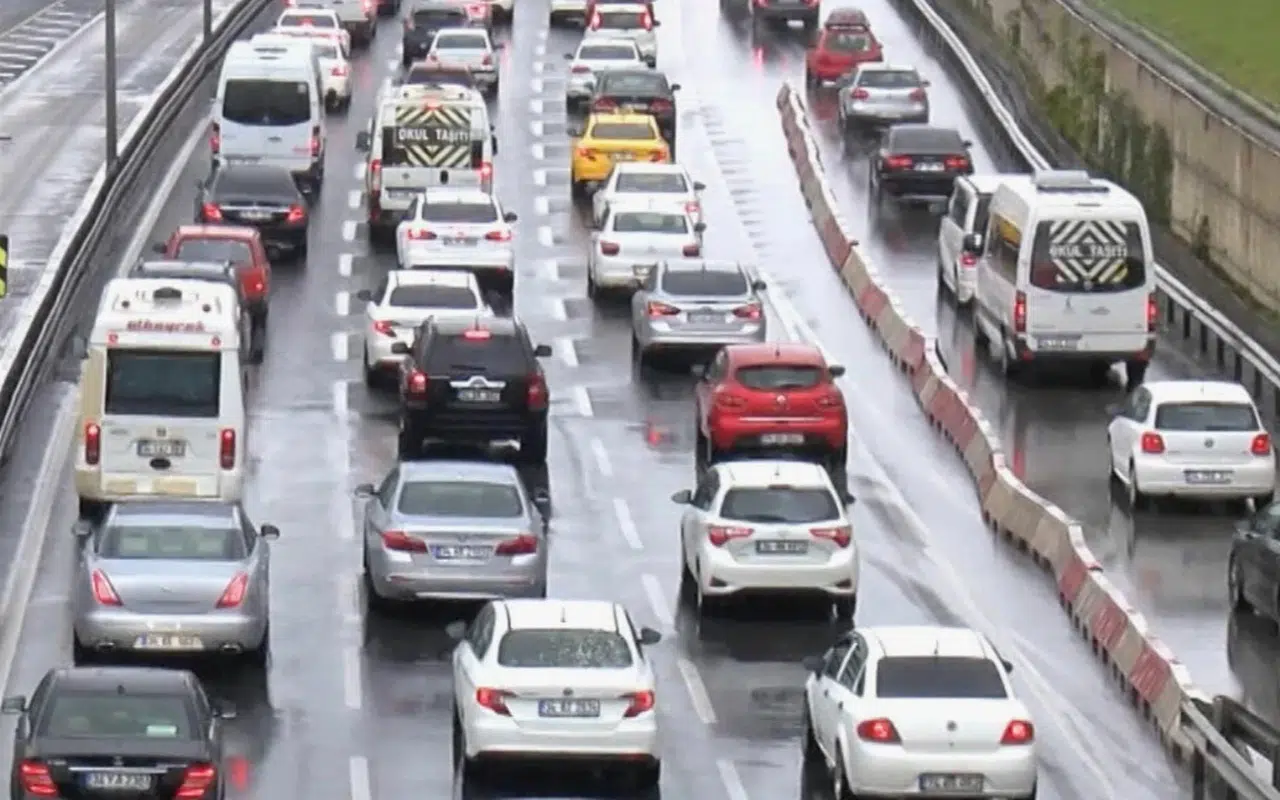 Türkiye’de trafikteki araç sayısı 34 milyona yaklaştı artış dikkat çekti