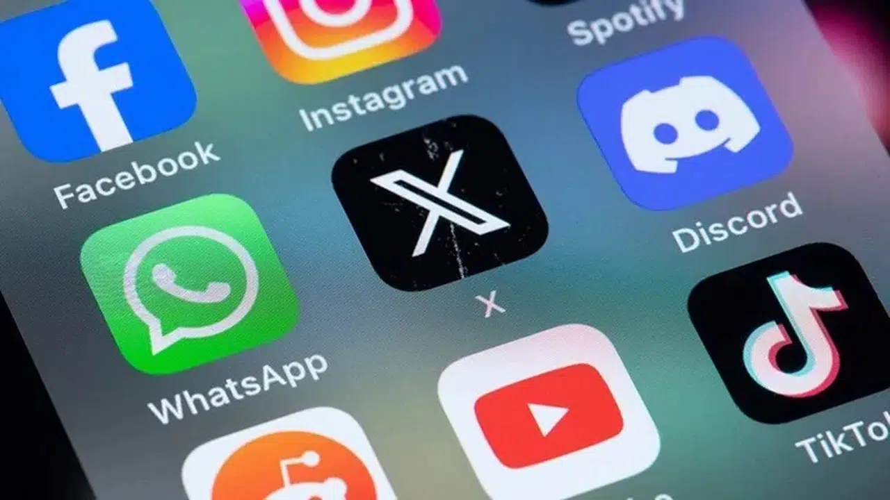 X (Twitter) çöktü mü, neden yavaş? 1 Nisan 2026 X'de akış neden yenilenmiyor?