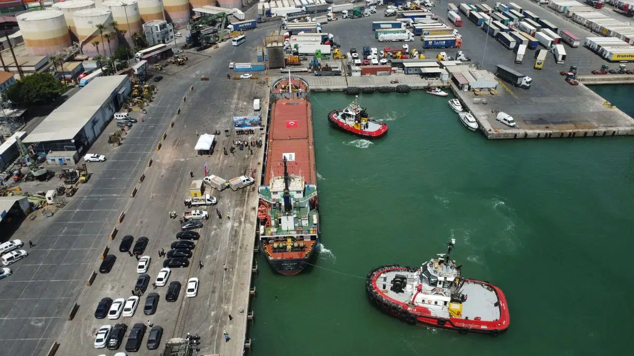Lübnan’a yardım gemisi Mersin’den yola çıktı: 730 ton yardım gönderildi
