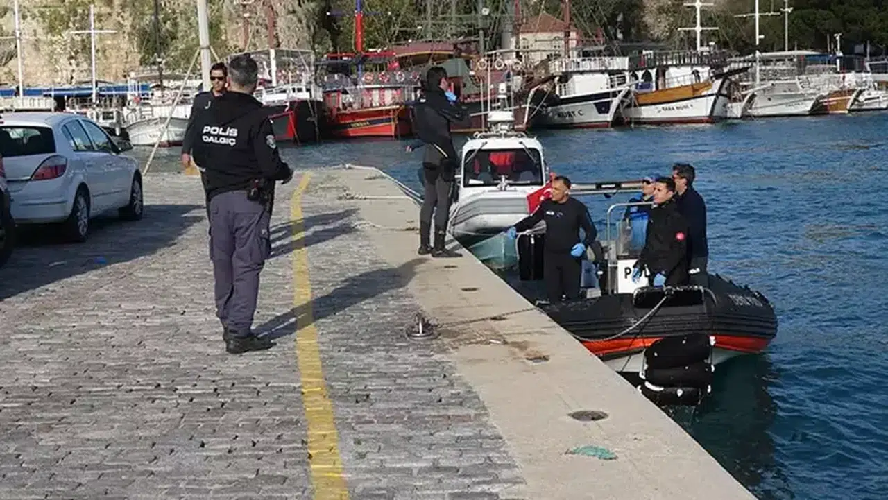 Deniz manzarası izlerken dalgaya kapıldılar: 1 kişi hayatını kaybetti