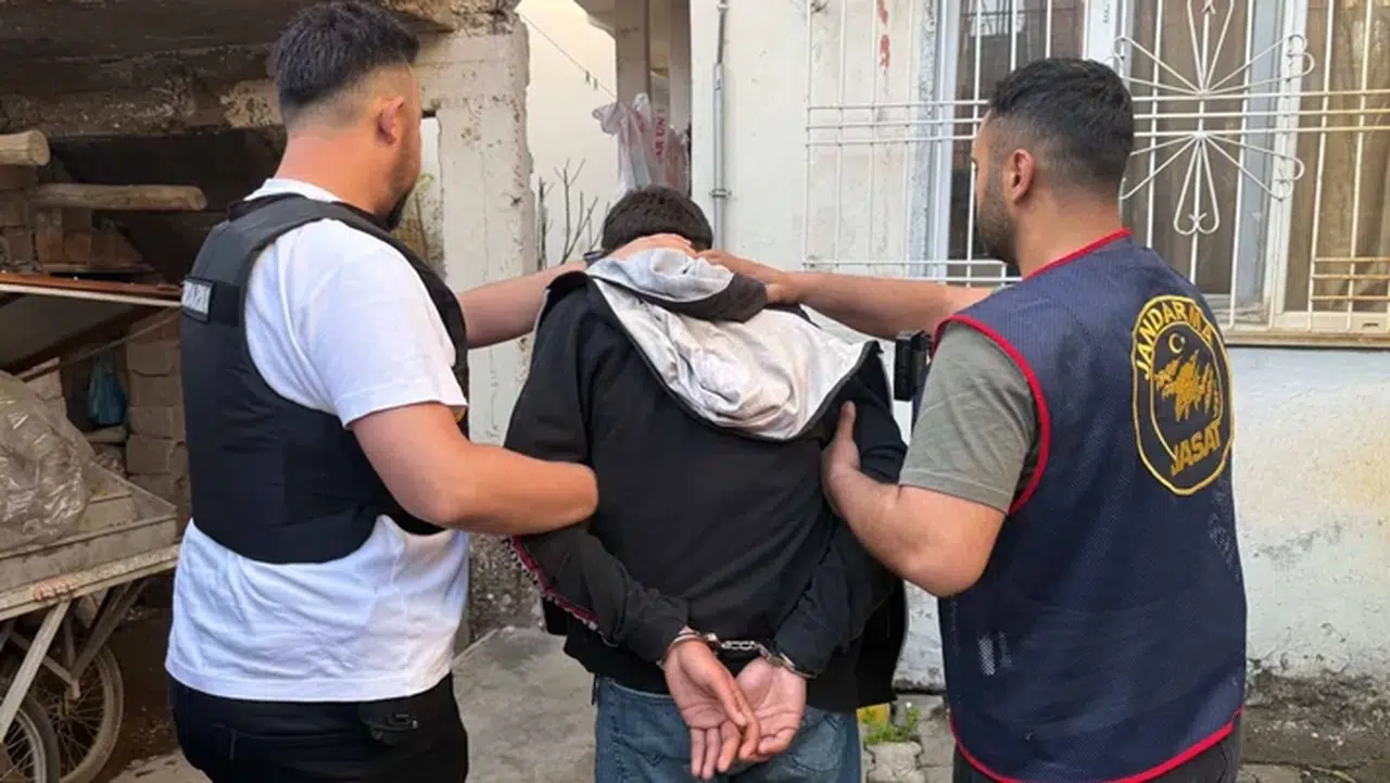 MİT operasyonunda 11 şüpheli tutuklandı: Örgüt elebaşı itirafçı oldu