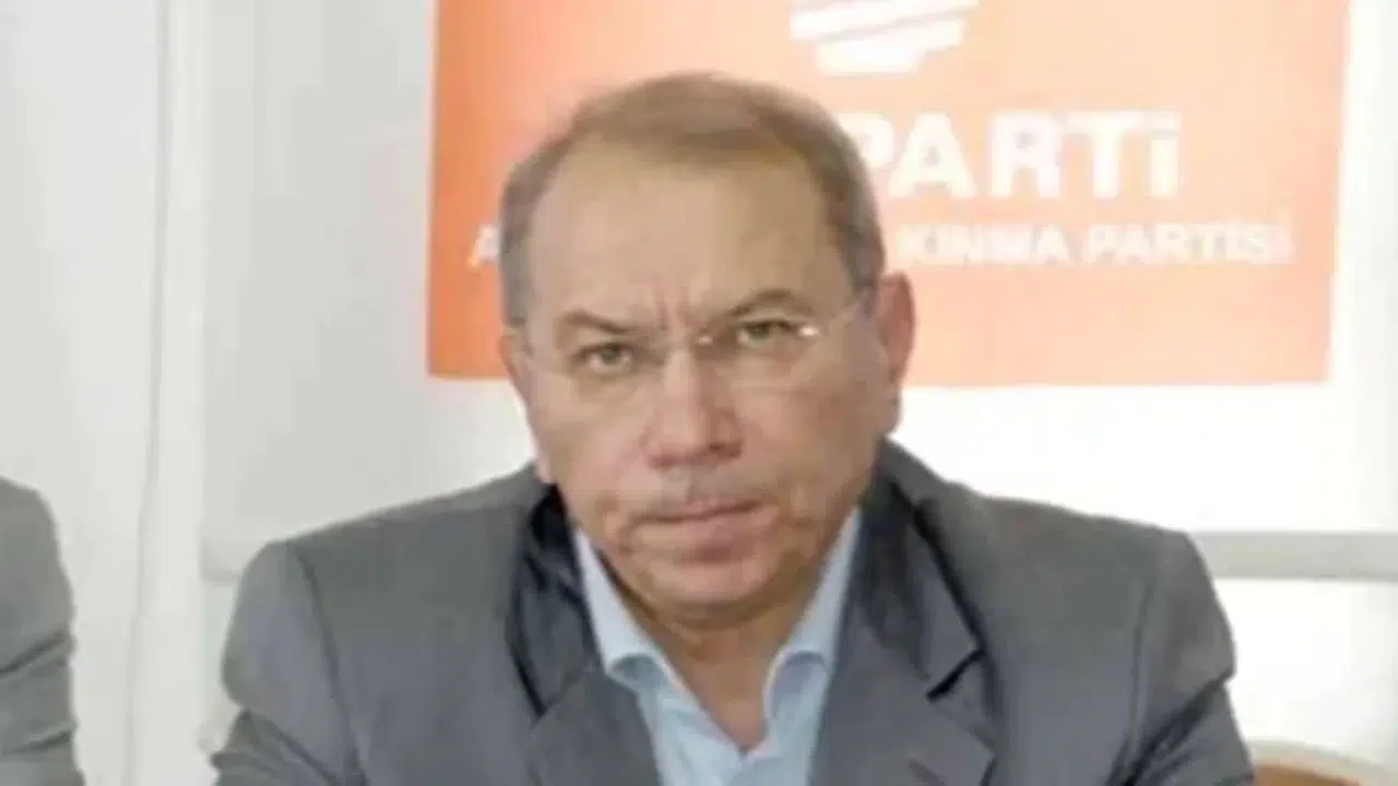 AK Parti Eski Milletvekili Mehmet Mustafa Açıkalın hayatını kaybetti
