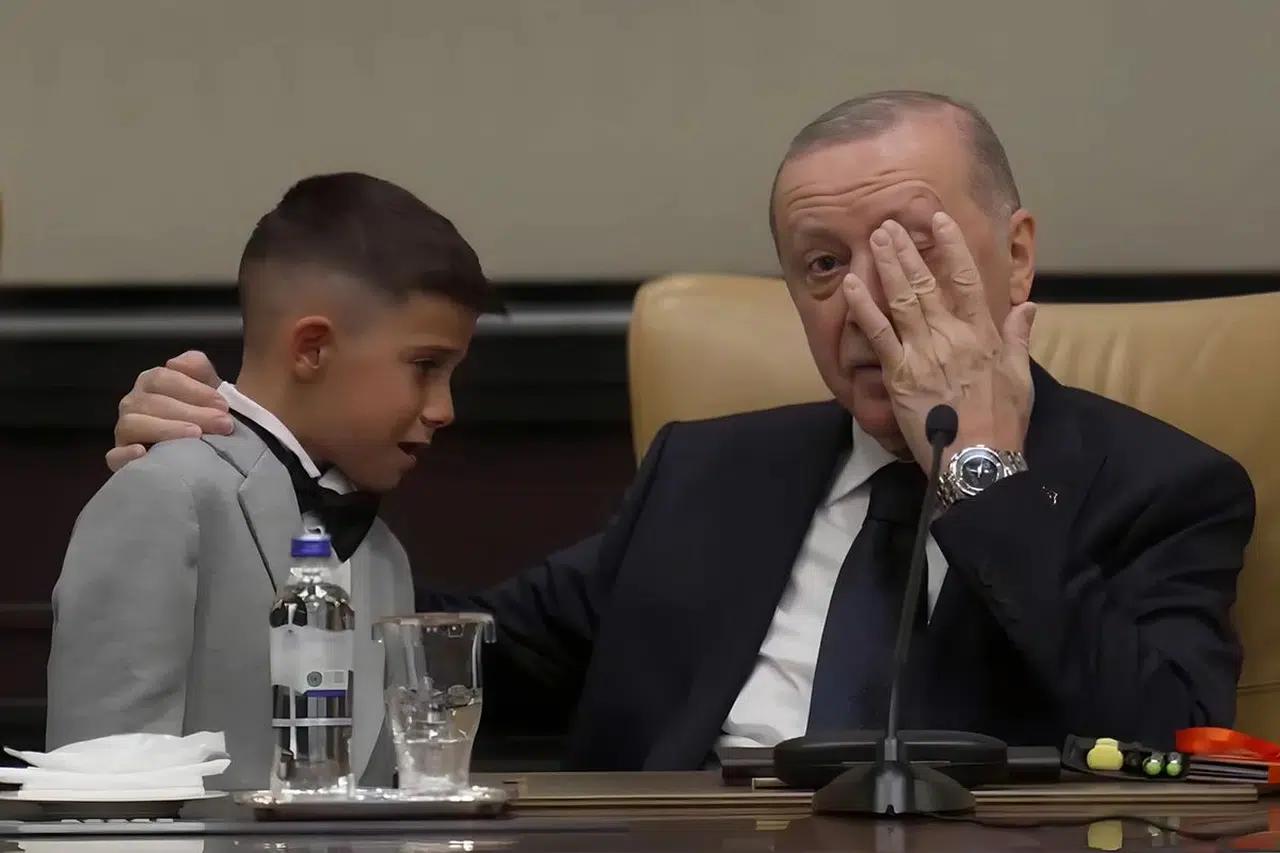 Beştepe’de duygusal anlar: Cumhurbaşkanı Erdoğan gözyaşlarını tutamadı