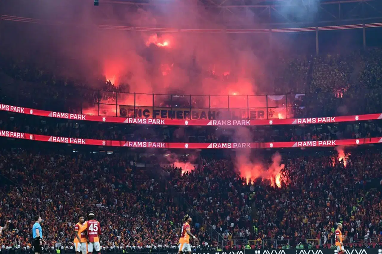 Yıldız isim gidiyor mu? Derbi sonrası Fenerbahçe'de ilk ayrılık