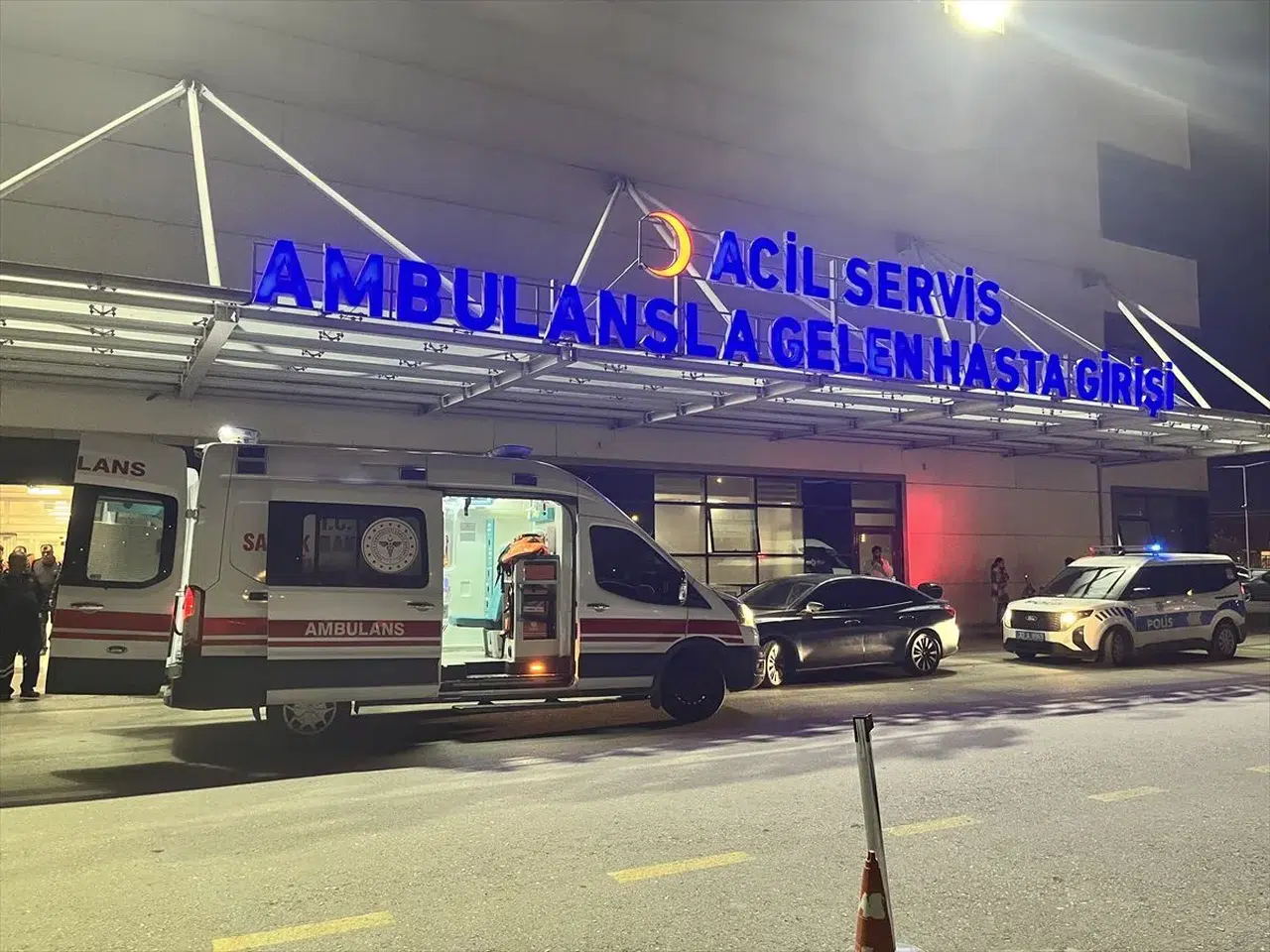 Mersin'de tırın çarptığı kadın yaşamını yitirdi