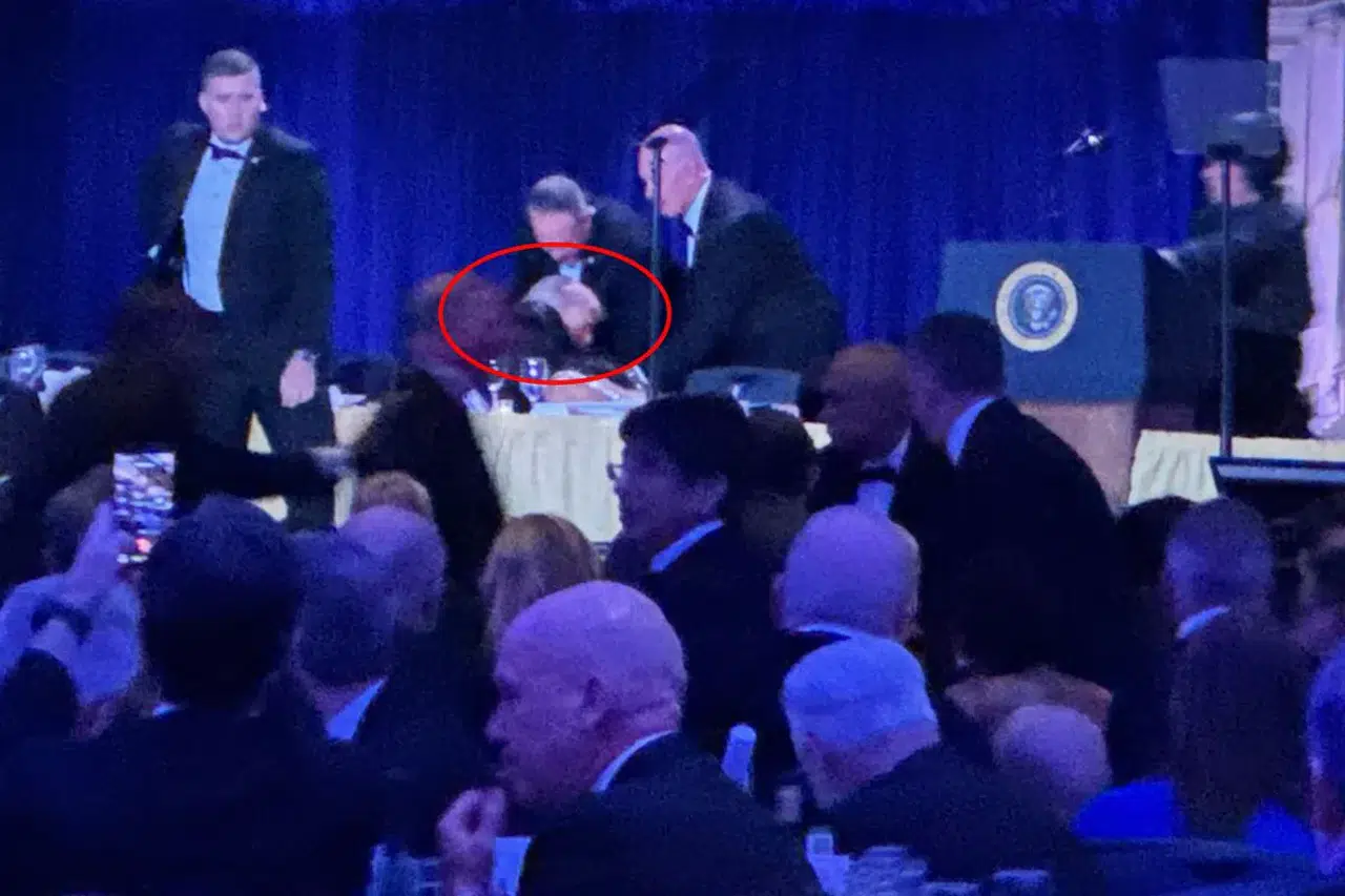 Trump’ın yemeğinde silahlı saldırı! Gizli servis anında müdahale etti