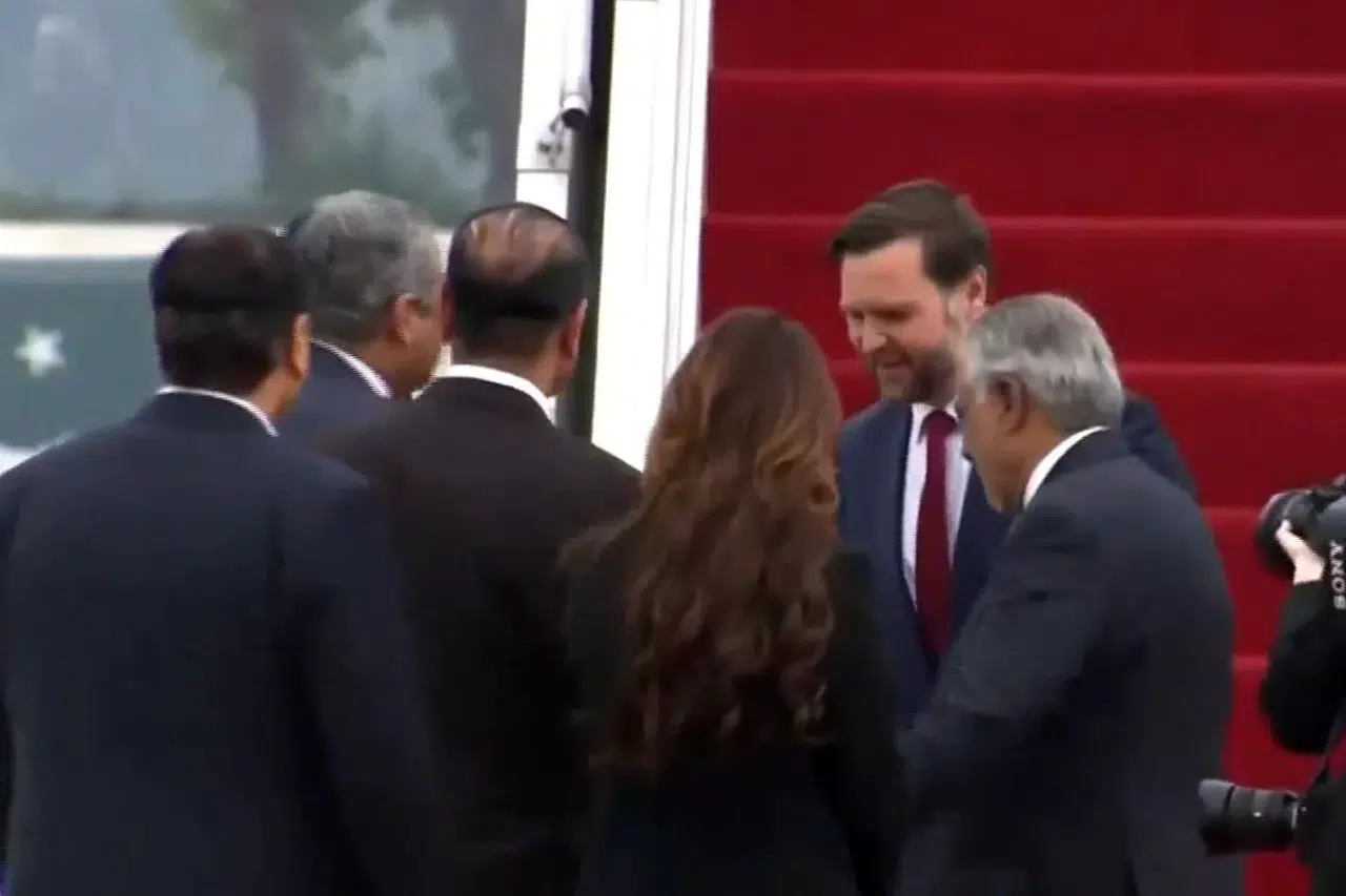 ABD heyeti İran görüşmeleri için Pakistan’da!