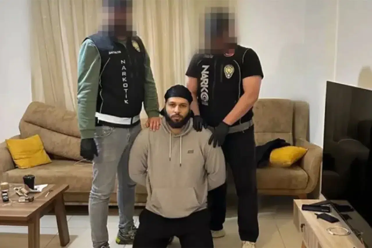 Kırmızı bültenle aranıyordu: Bakın nerede yakalandı